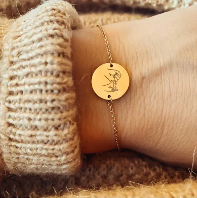 Dainty Engraved Hand Gestures Bracelet