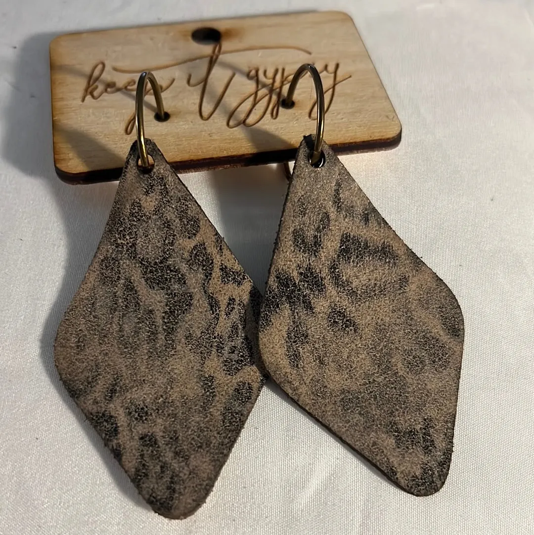 Misc Leather Earring