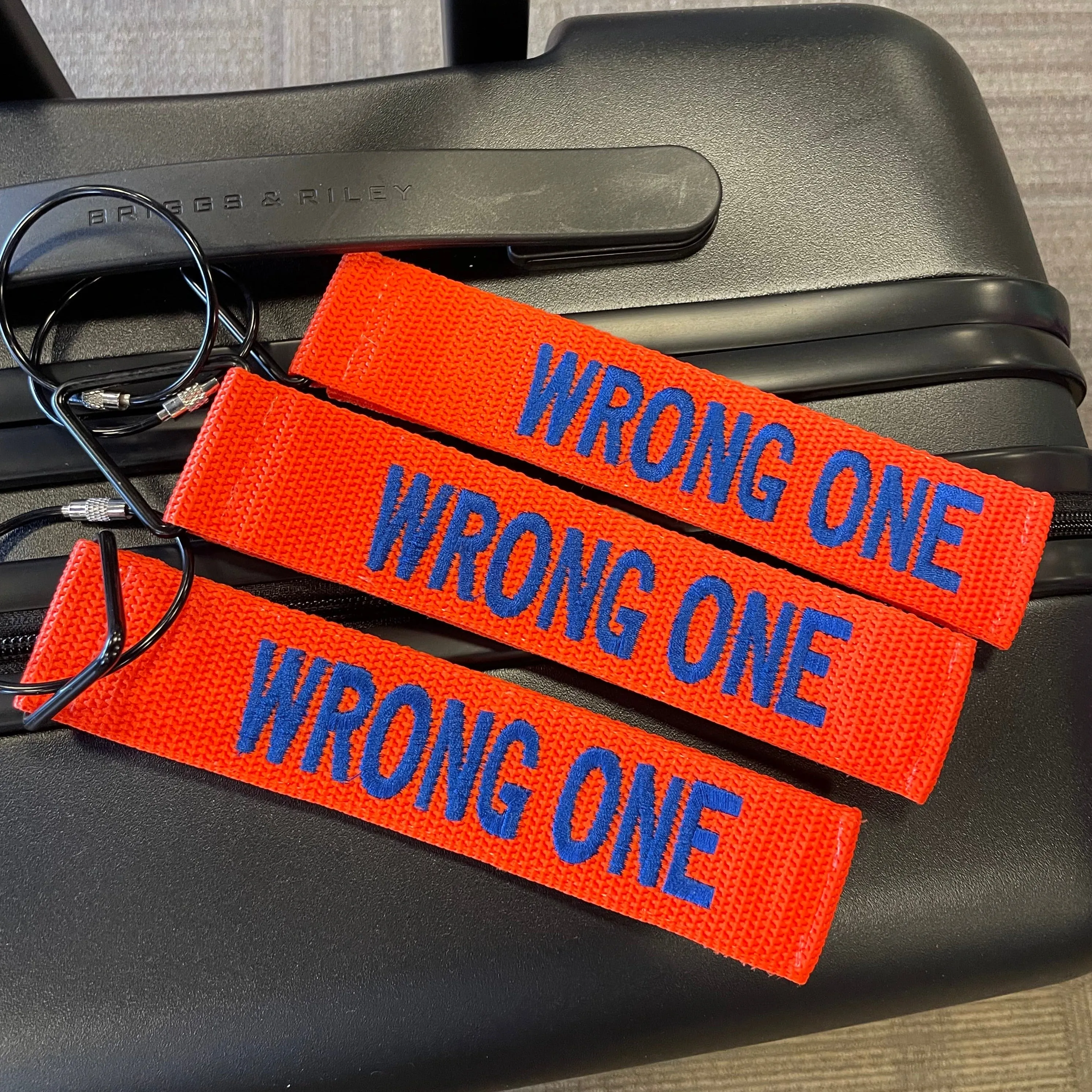 TudeTag - "WRONG ONE" Luggage Tag Identifier